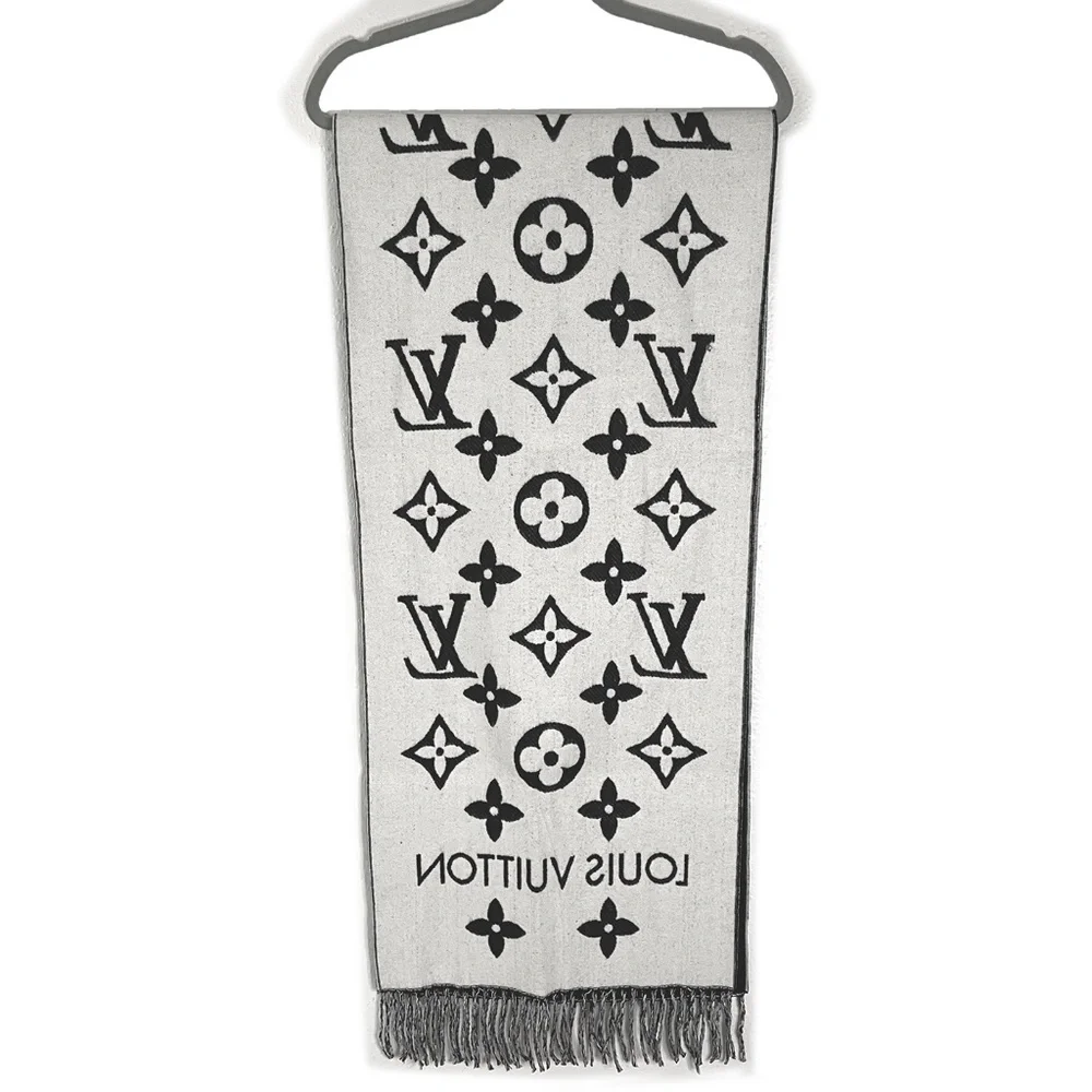 Louis Vuitton Black & White Scarf 70x16 - Picture 5 of 8
